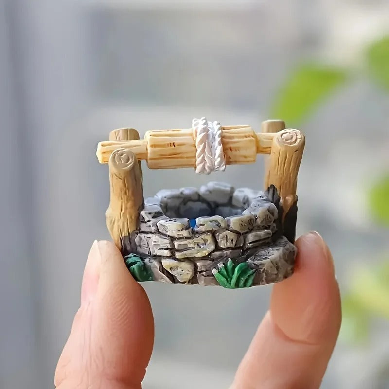 Miniature Resin Wishing Well – Fairy Garden Decor