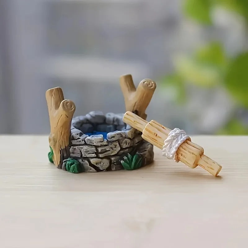 Miniature Resin Wishing Well – Fairy Garden Decor