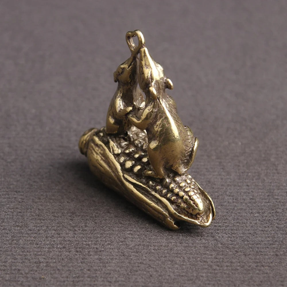 Pure Brass Mice in Love on Corn