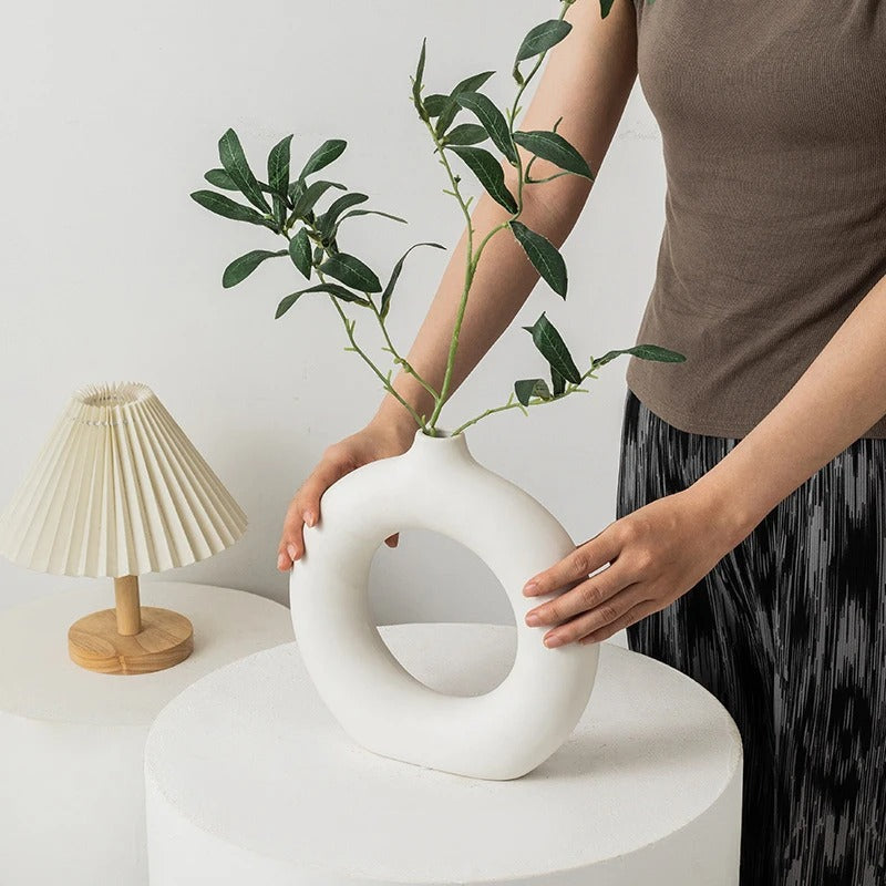 Nordic Plastic Circle Vase Set – 3pcs Modern Hollow Decor