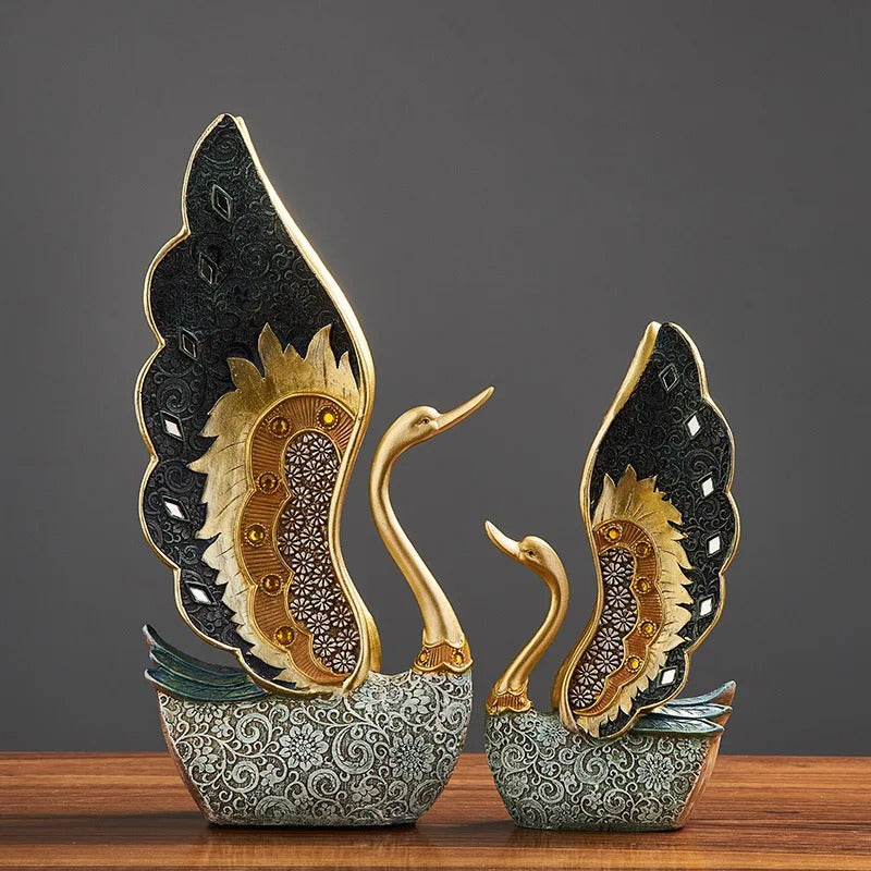 Royal Swan Sculpture Set – 2pcs