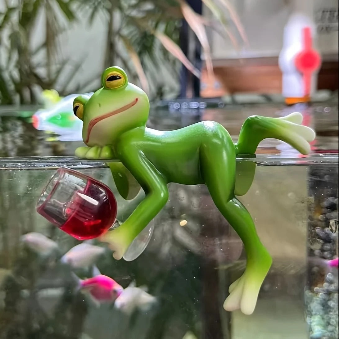 Frog with Wine Glass Pot Hanger – Fun Garden & Balcony Decoration