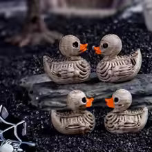 20-Piece Skull Duck Resin Ornament Set
