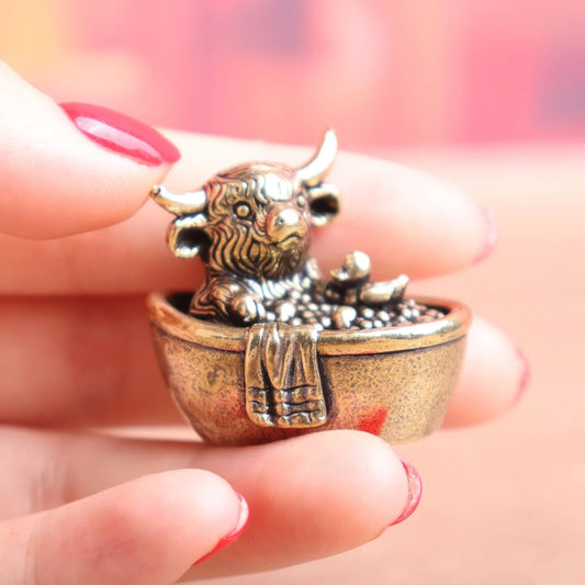 Antique Brass Highland Cow Bathtub Figurine with Duck