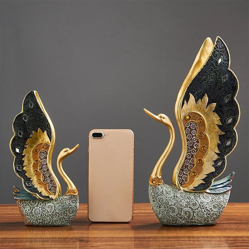 Royal Swan Sculpture Set – 2pcs