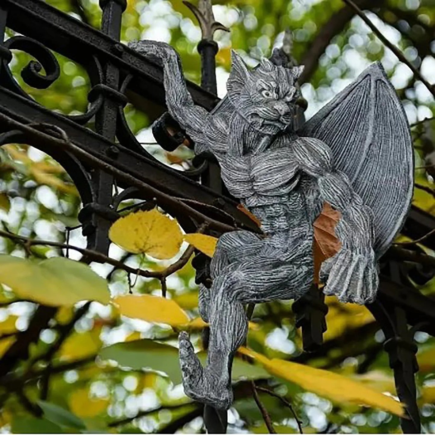 Hanging Garden Statue – Wall & Tree Decor