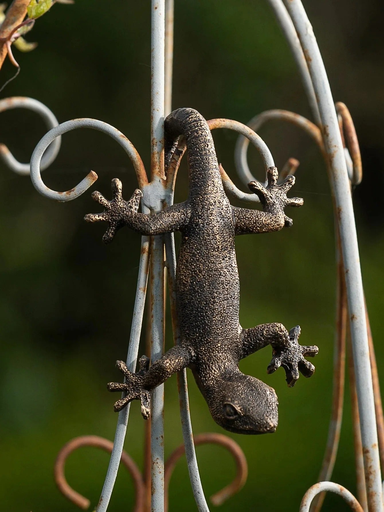 Gecko Hanging Planter Decor