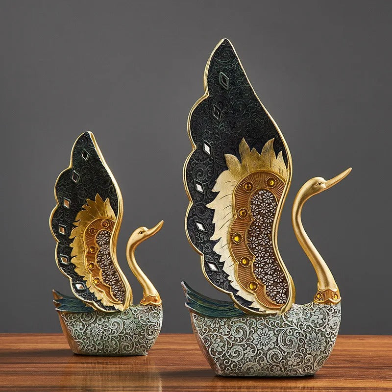 Royal Swan Sculpture Set – 2pcs